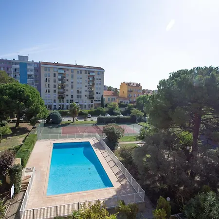 Apartamento Les Jardins Du Luxembourg-3 By Interhome Hyères